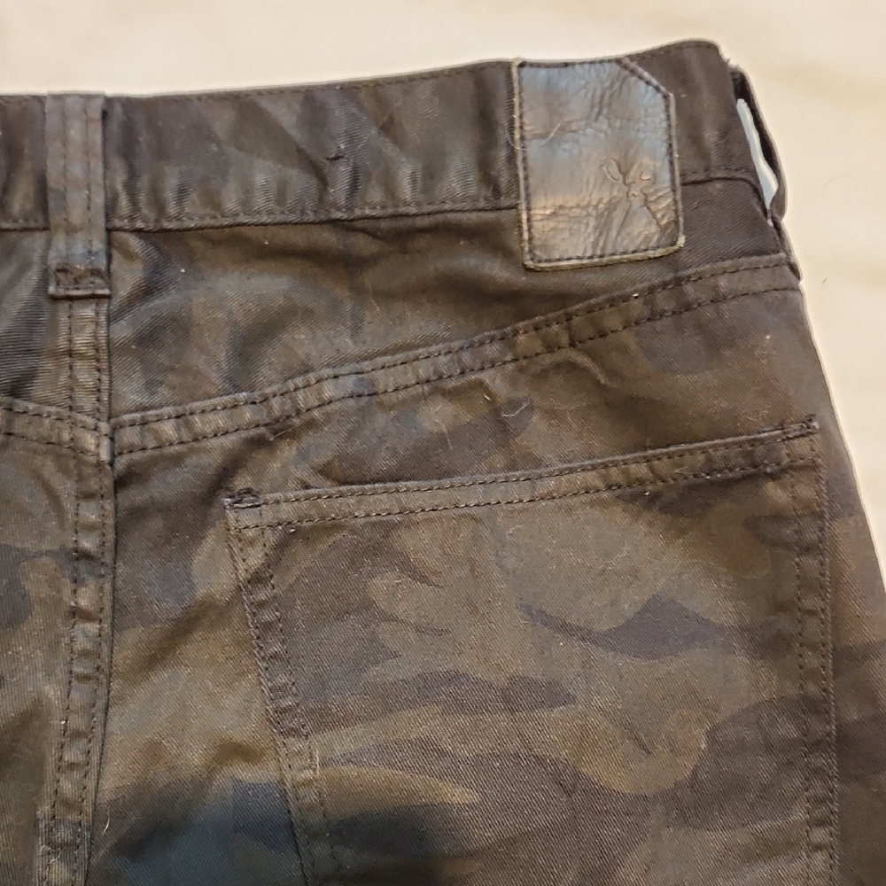 Marc Ecko | Black Camouflage | Cut & Sew Waist 32" Jeans